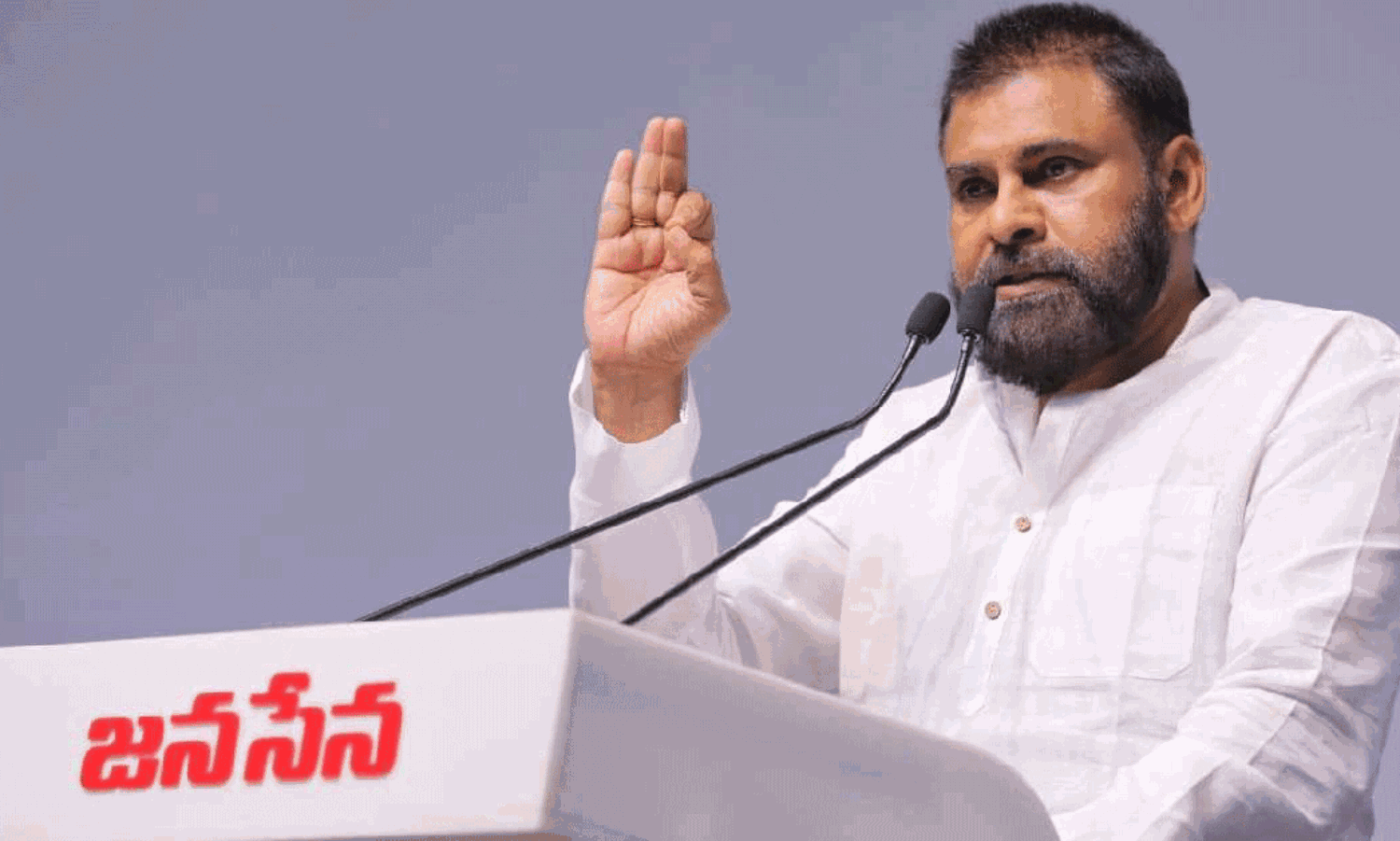 తెలంగాణా దేవుడు..ఆంధ్రా దేవుడూ...పవన్ కామెంట్స్ వైరల్