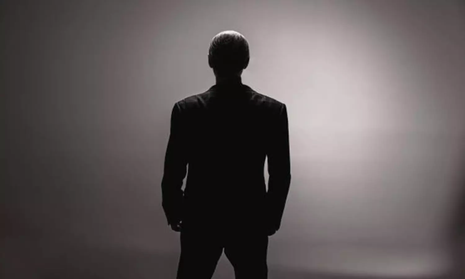 పీఏ గారి ఎమ్మెల్యే.. ఎన్ఆర్ఐ నేతకు చుక్కలు చూపిస్తున్న ఆఫీసు టీం?