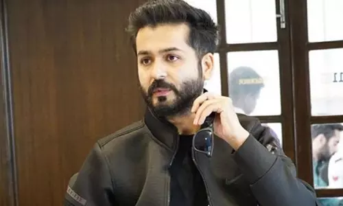 మొత్తం అందరికి ఇచ్చి పడేసాడు ... ధురంధ‌ర్ డైరెక్ట‌ర్ స్ట్రాంగ్ కౌంట‌ర్‌!