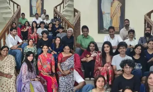 జగన్ మామతో మేనల్లుడు...ఏం జరుగుతోంది ?