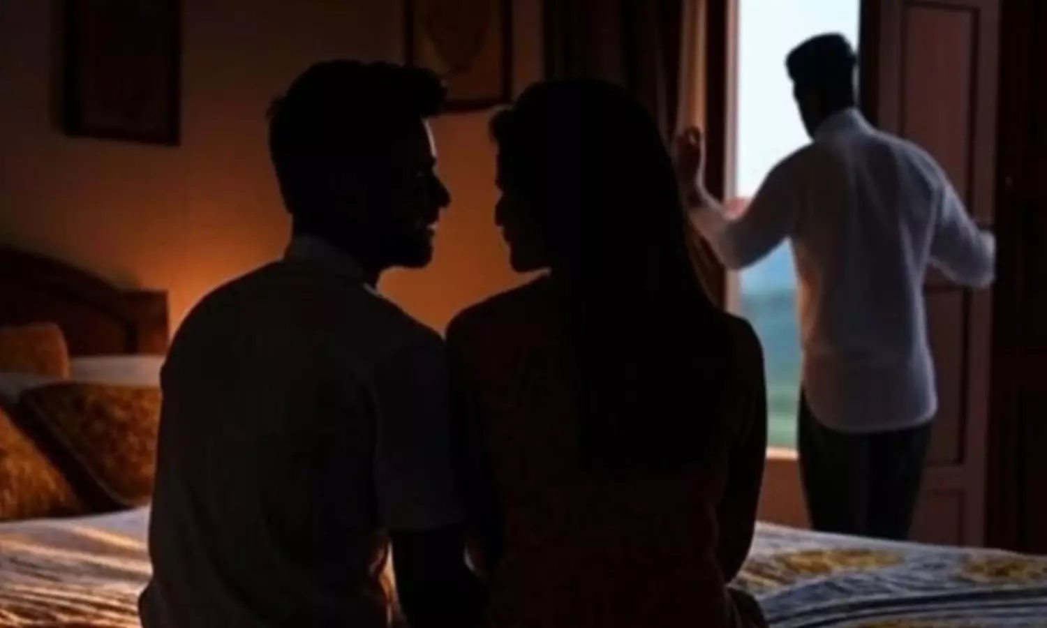 సర్కారీ టీచర్ల అక్రమ బంధం.. భర్తను చంపేసిన భార్య సర్కారీ టీచర్ల అక్రమ బంధం.. భర్తను చంపేసిన భార్య