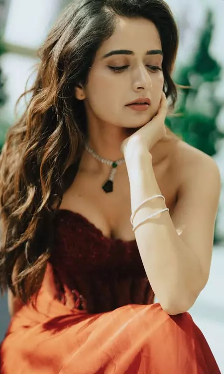 Ashika Ranganaths Festive Elegance on Display