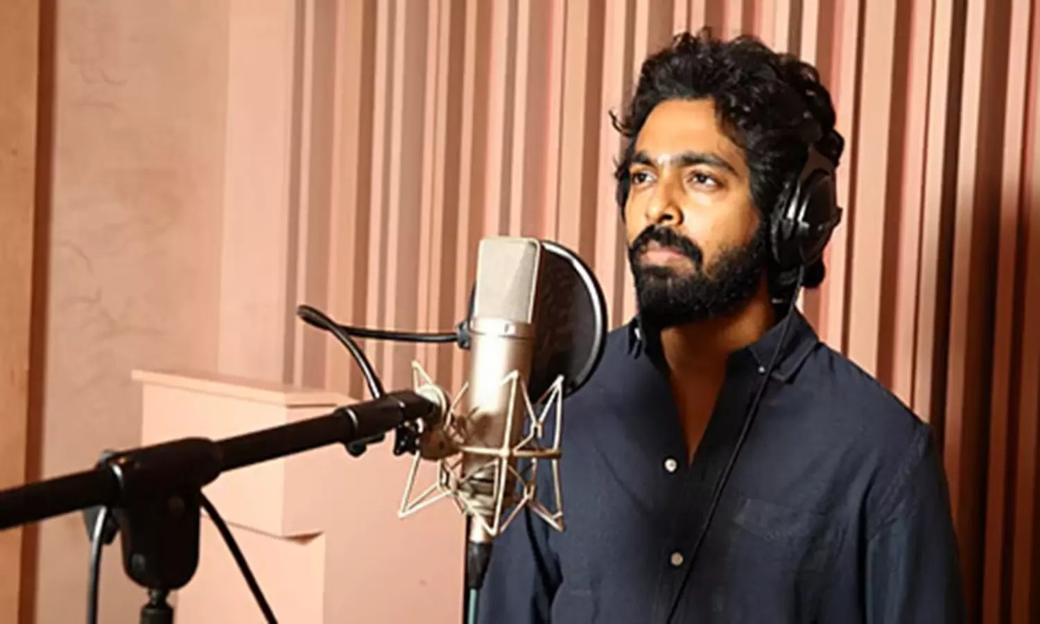 మోస‌పోయిన సంగీత ద‌ర్శ‌కుడు.. త‌ల్లి అంత్య‌క్రియ‌లు అంటూ!