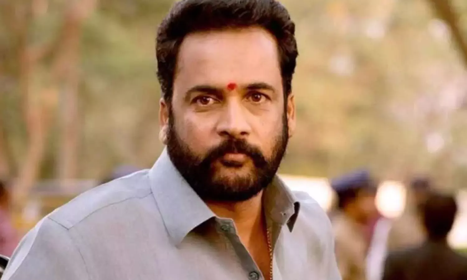 కమీషన్ ముందు శివాజీ సైలెంట్ అయ్యాడా? కమీషన్ ముందు శివాజీ సైలెంట్ అయ్యాడా?