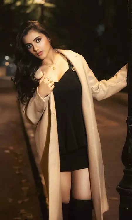 Malvika Sharma Stuns in Black and Brown Dress