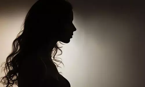 హార‌ర్ బ్యాన‌ర్లో స్టార్ హీరో స‌తీమ‌ణి!