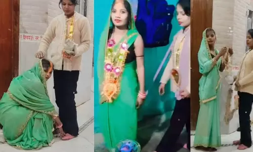 ఇద్దరమ్మాయిల పెళ్లి.. ఏడడుగులు ఎలా వేశారో తెలిస్తే అవాక్కే