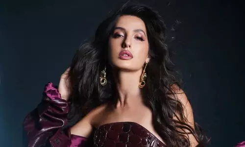 బాడీ హ‌గ్గింగ్ దుస్తుల్లో కిల్ చేస్తున్న నోరా