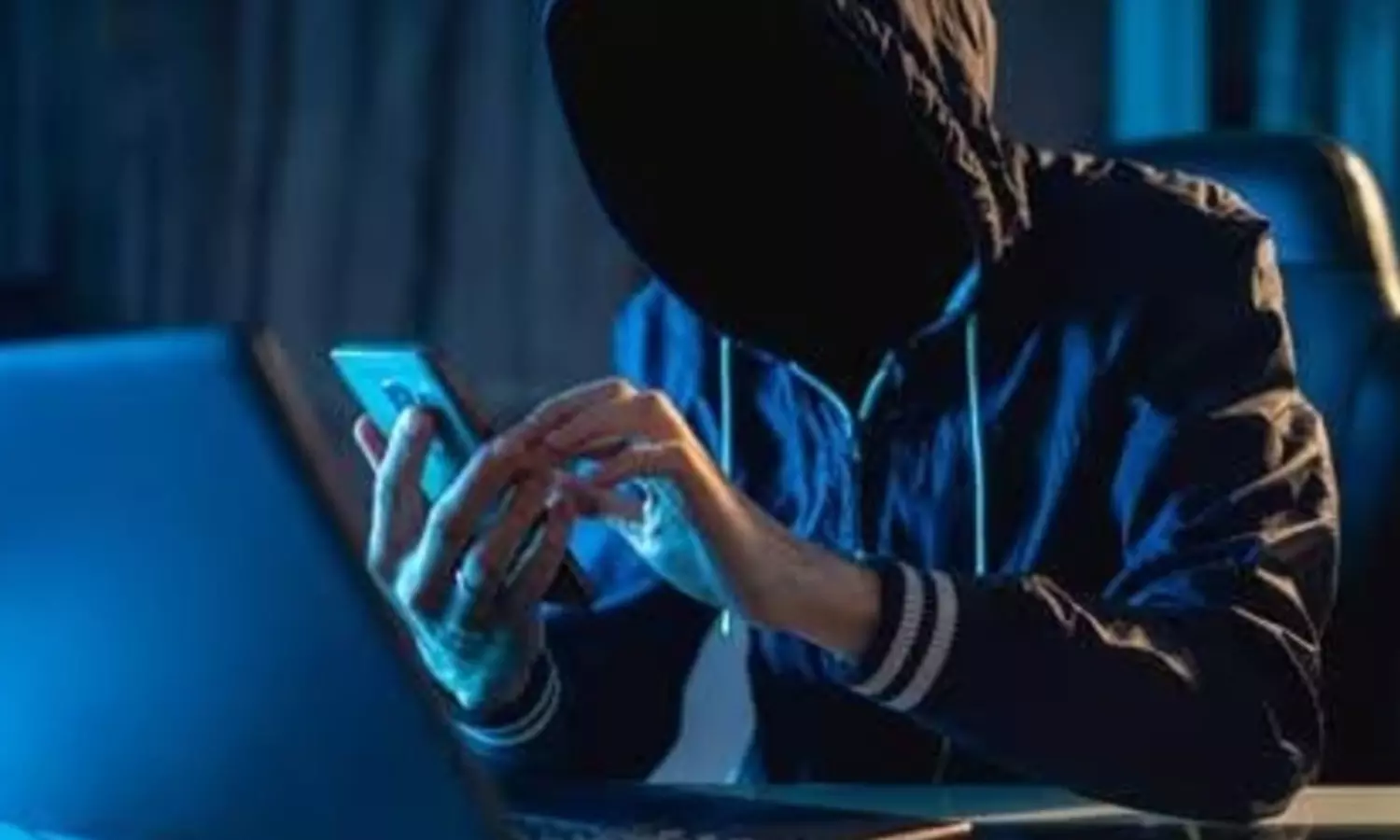 మహిళను మోసం చేసి కోట్లు కొట్టేసిన సుప్రీంకోర్టు సీజేఐ డూప్!