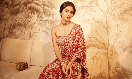 నయనాల సోయగాలతో అలరారుతున్న బుట్టబొమ్మ!