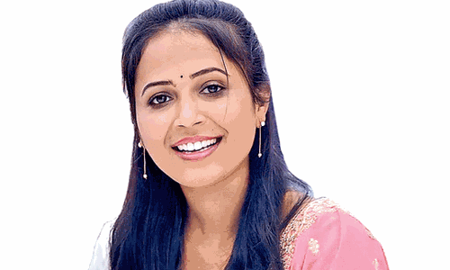 అప్పుడు యూట్యూబర్ ఇప్పుడు సర్పంచ్ మేడమ్