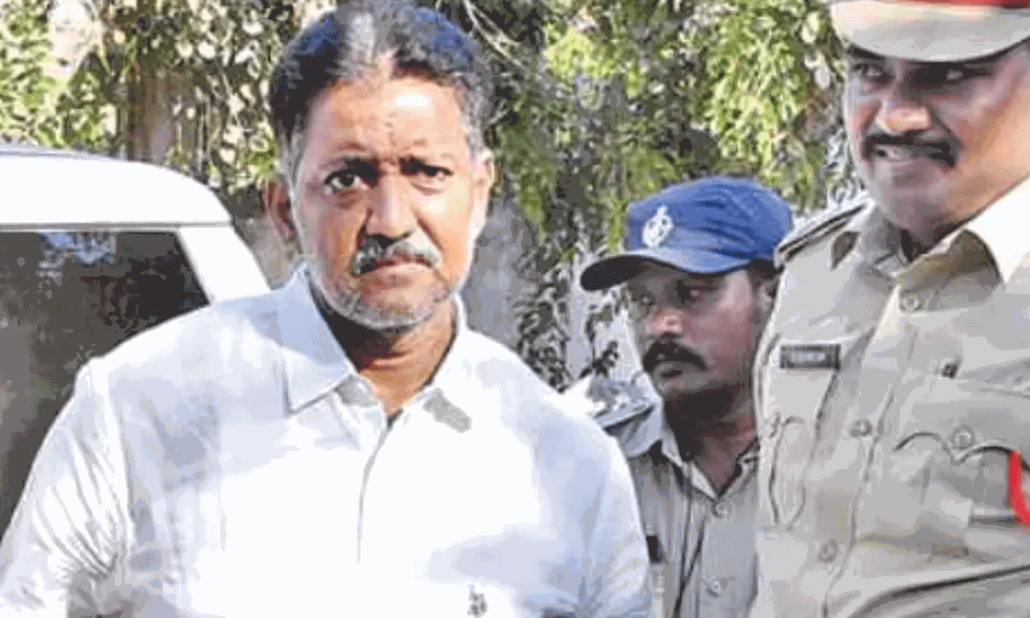 వల్లభనేని వంశీ అండర్  గ్రౌండ్  లోకి వెళ్లిపోయారా..!