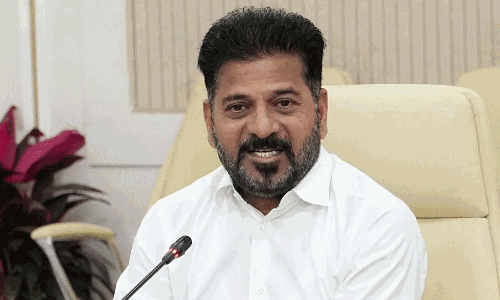 పగలు వదిలేసి రాత్రి వేళల్లో కీలక నిర్ణయాలేంది రేవంత్?