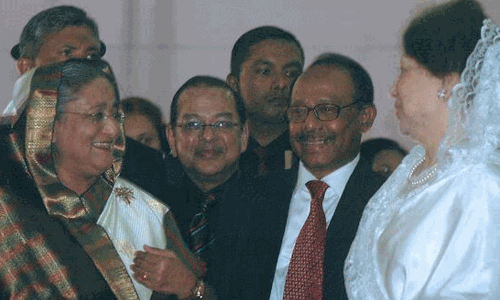 ఖలీదా - హసీనా... ఇద్దరు  బేగంలను కలిపిన శత్రువు కథ తెలుసా..?