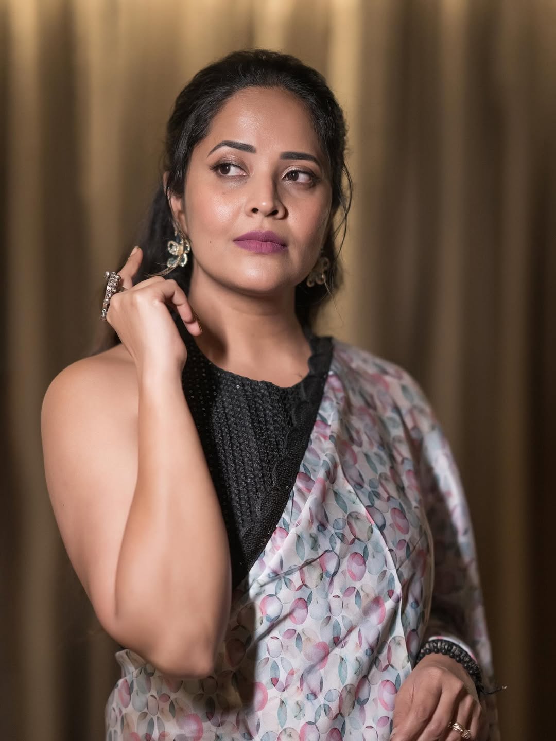 Anasuya Bharadwaj Welcomes 2026 With Her Husband in Pool