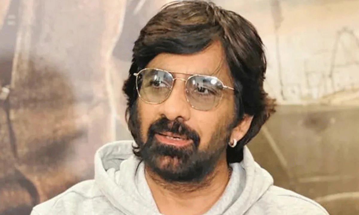 రవితేజ ఫస్ట్ టైం అలాంటి అటెంప్ట్..?