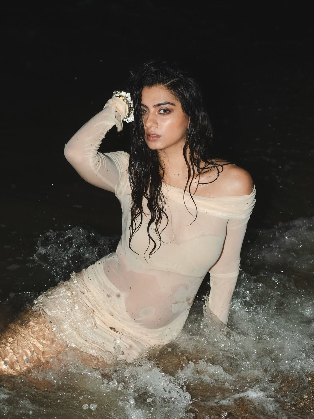 One look and you pause at Garvita Sadhwani One look and you pause at Garvita Sadhwani