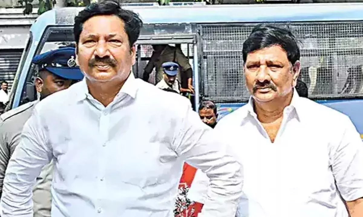 నకిలీ మద్యం కేసులో జోగి బ్రదర్ పై చార్జిషీట్?