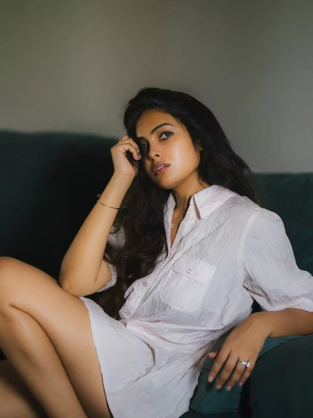 Divi Welcomes the Year with Poise and Positivity