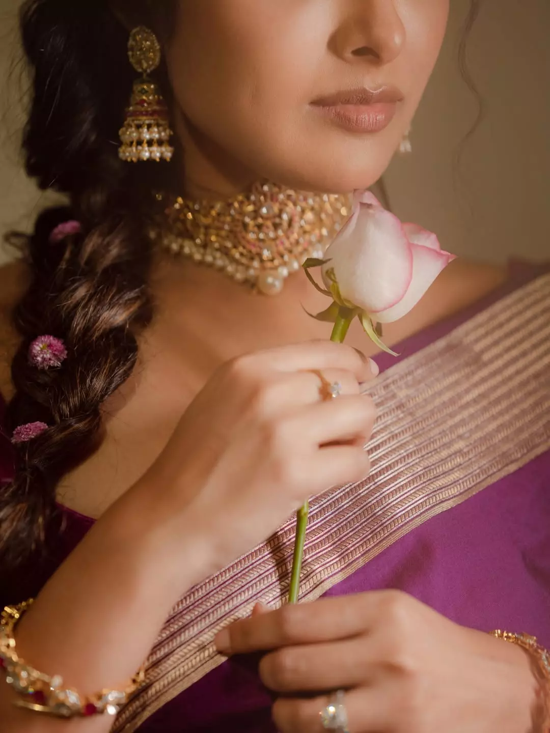 Divi Welcomes the Year with Poise and Positivity