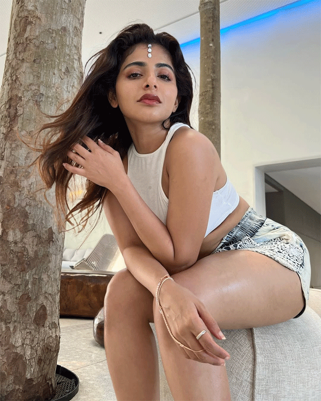 Iswarya Menon kicks off 2026 with new year message and stunning photos