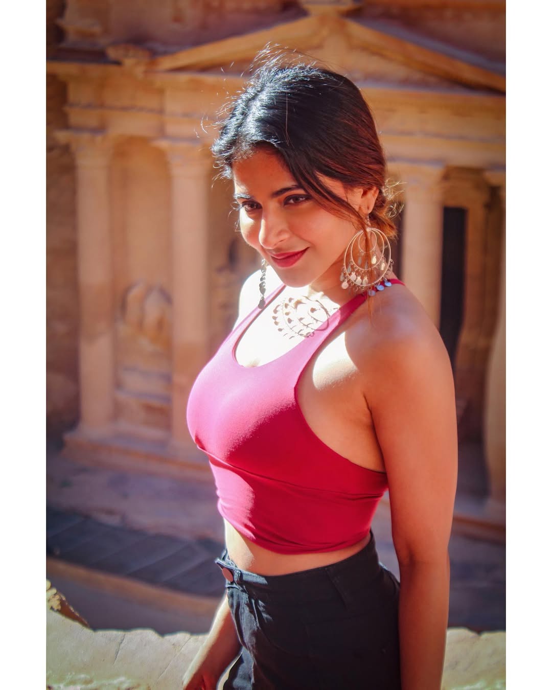 Iswarya Menon kicks off 2026 with new year message and stunning photos