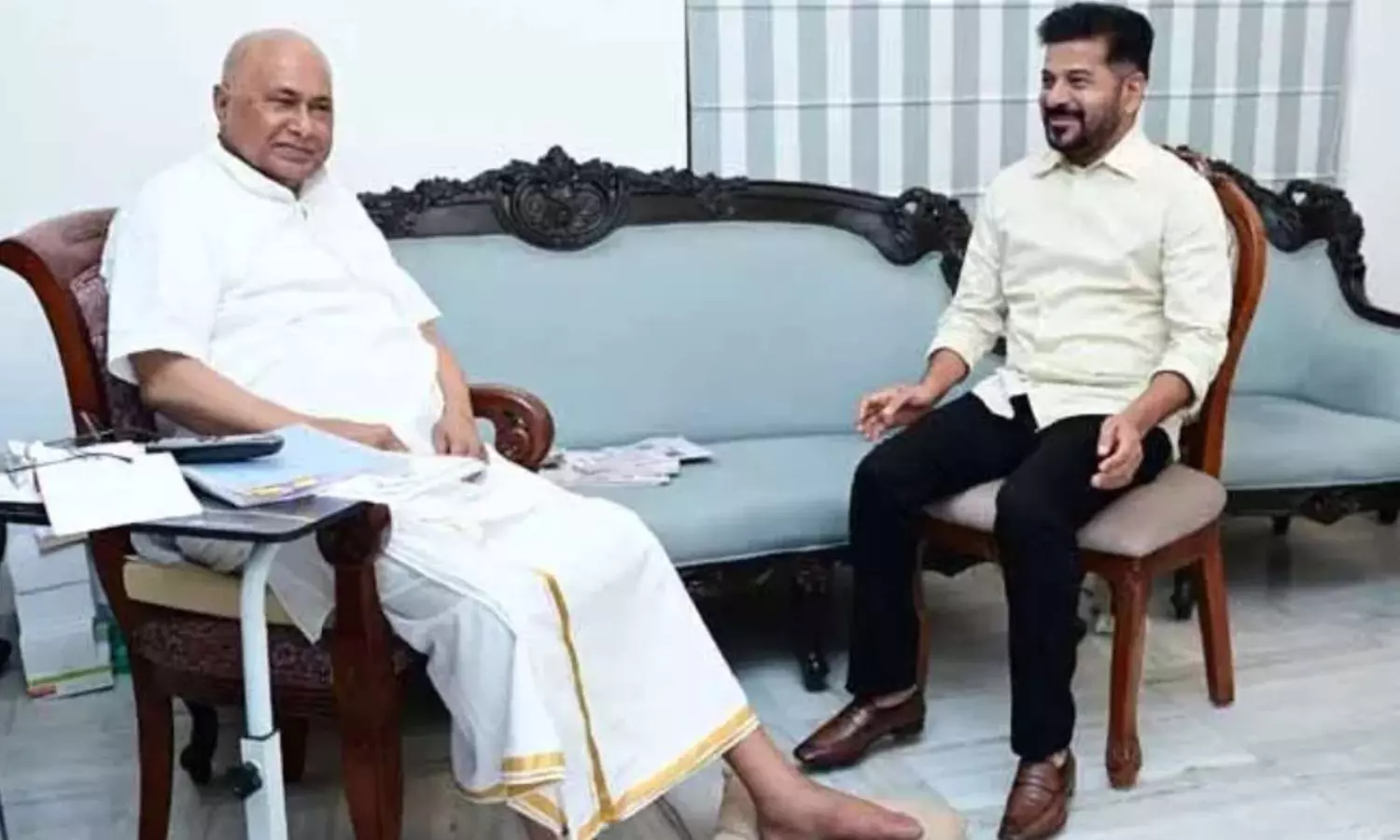 జానారెడ్డికి రేవంత్ రెడ్డి పరామర్శ.. సీనియర్ నేతకు ఏమైంది? జానారెడ్డికి రేవంత్ రెడ్డి పరామర్శ.. సీనియర్ నేతకు ఏమైంది?