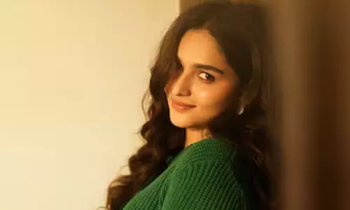 ఫంకి బ్యూటీ డిమాండ్ బాగుంది..!