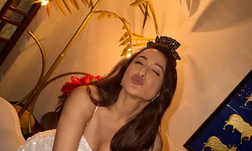 Pragya Jaiswal welcomes 2026 with stunning photos and heartfelt wishes