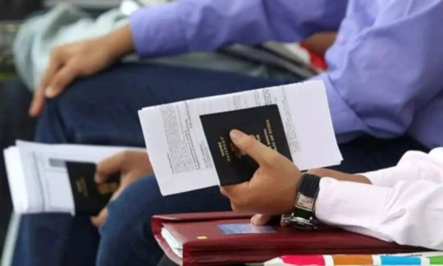 సోషల్ మీడియా సెగ: అమెరికా ఎఫ్-1 వీసాకు ‘బ్రేక్’.. 221(జీ) ఉచ్చులో భారత విద్యార్థి!