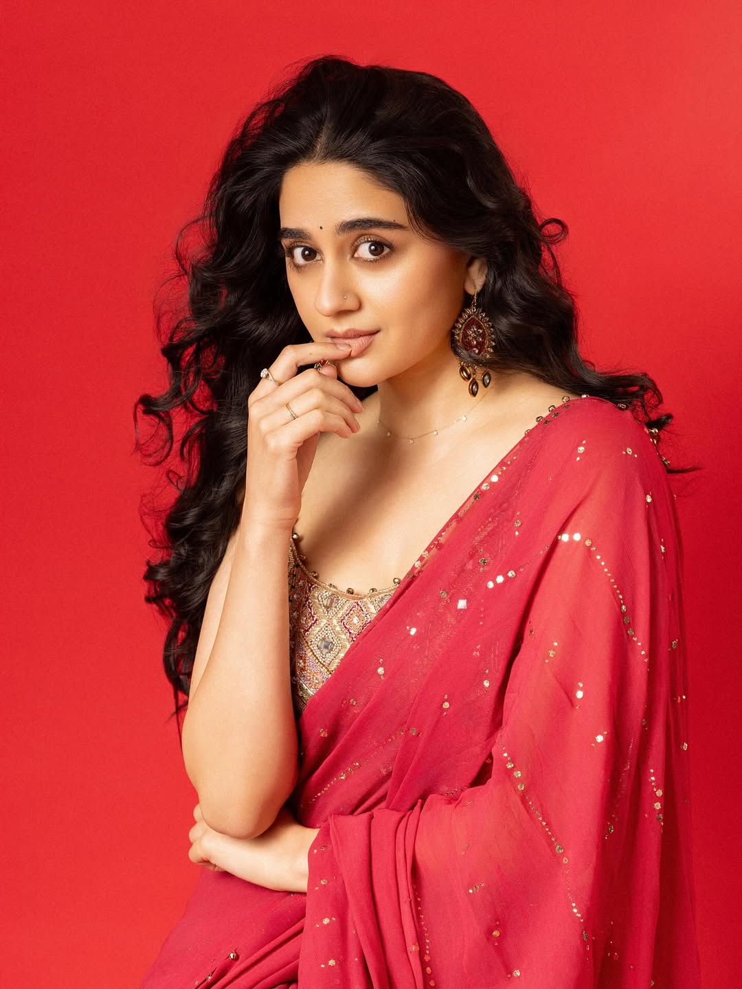 Imanvi Spreads Light & Love in Stunning Red Saree for 2026 Imanvi Spreads Light & Love in Stunning Red Saree for 2026