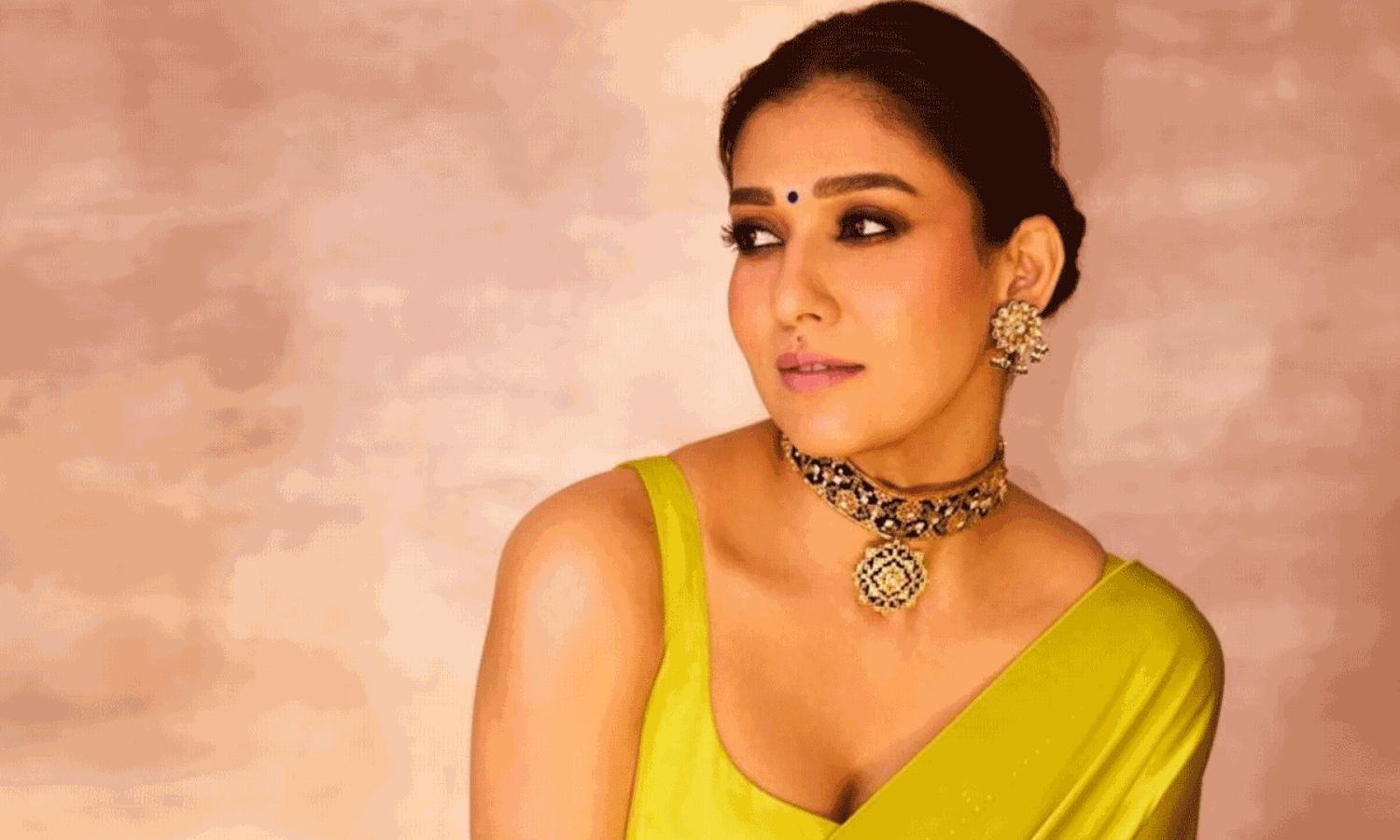 2026 లో లేడీ సూపర్ స్టార్ రేంజ్ ఇది! 2026 లో లేడీ సూపర్ స్టార్ రేంజ్ ఇది!