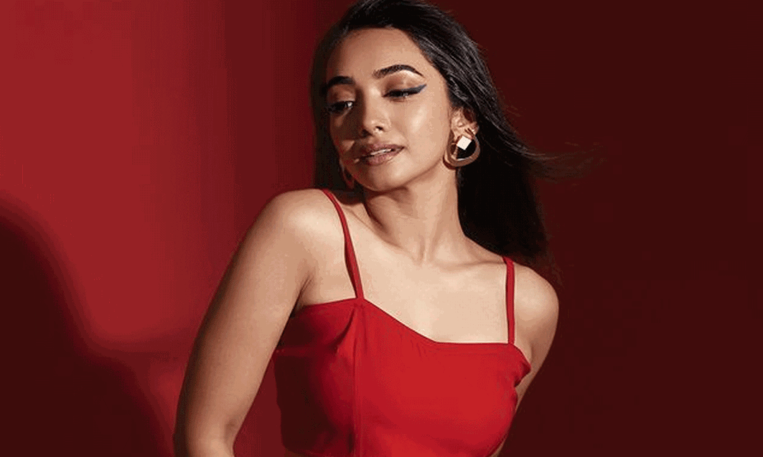 ఆ ఐటెమ్ సాంగ్ లో ఆమె కాదు, మన తెలుగమ్మాయే! ఆ ఐటెమ్ సాంగ్ లో ఆమె కాదు, మన తెలుగమ్మాయే!