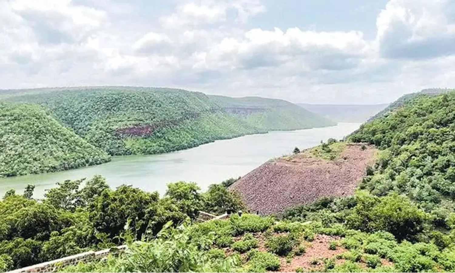 బీఆర్ఎస్ చాన్స్ మిస్...అప్పర్ హ్యాండ్ అటేనా ?