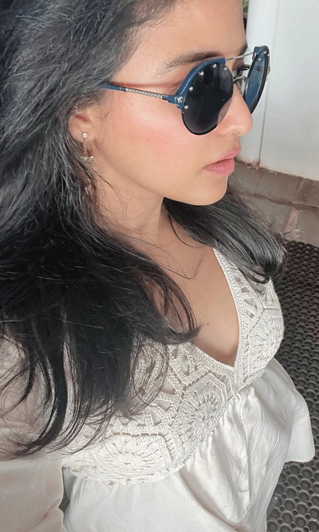 Anjali Radiates Effortless Charm in Latest Chic Snapshot