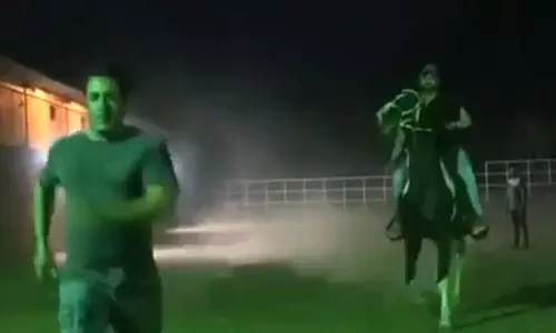 60 వ‌య‌సులో ఏంటిది అవ‌స‌ర‌మా అని ఫీల‌వుతున్న ఫ్యాన్స్!