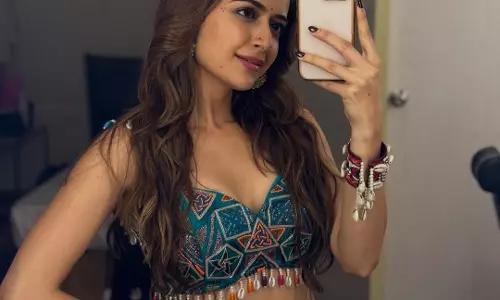 Ashika Ranganath Sets Screens on Fire in Vammo Vayyo!