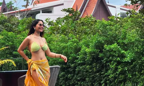 Ruhani Sharma Steals The Heart With Her Style Ruhani Sharma Steals The Heart With Her Style