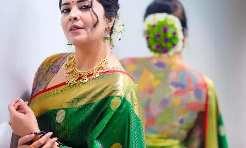 Anasuyas Saree Look Turns Heads at Store Launch