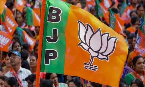 స్టాలిన్ మీద వారసత్వం అస్త్రం... వర్కౌట్ అవుతుందా ?