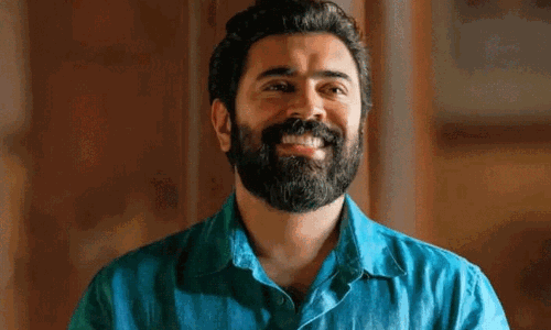 పదేళ్ల తర్వాత మళ్లీ వార్తల్లో ఆ పేరు...!