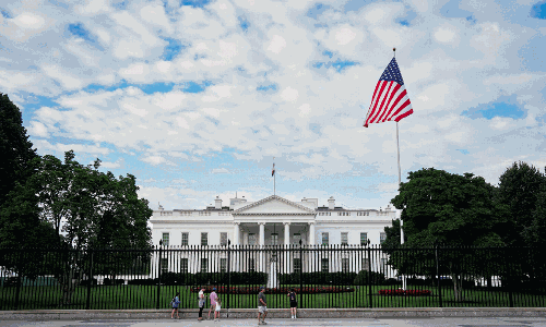 ఏనుగు మింగిన వెల‌క్కాయ‌..బంగ్లాలా..అమెరికా చేతిలో ప‌డితే అంతే!