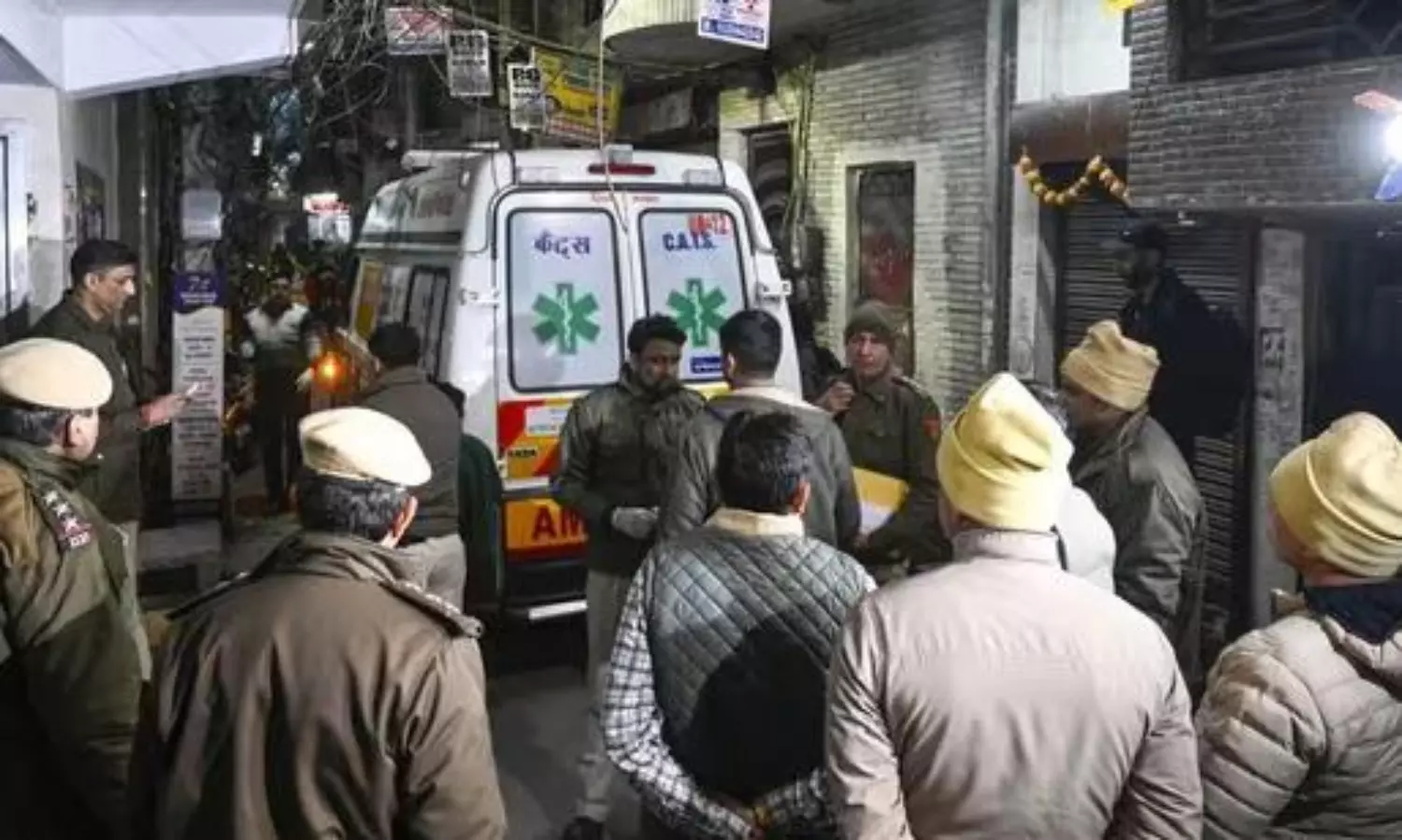 తల్లి, చెల్లి, తమ్ముడిని చంపి.. ఆ తర్వాత ఏం చేశాడంటే?