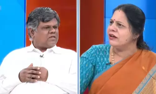 డ్రెస్సింగ్ కాంట్రవర్సీ.. ఇప్పుడు వాళ్ళిద్దరే ట్రెండింగ్..