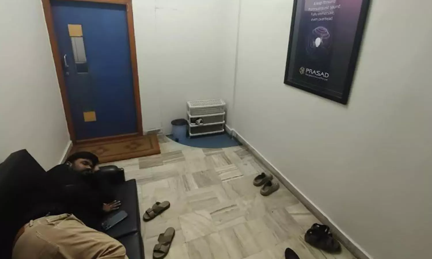 రాజా సాబ్ మారుతి.. ఇది కదా డెడికేషన్ అంటే..! రాజా సాబ్ మారుతి.. ఇది కదా డెడికేషన్ అంటే..!