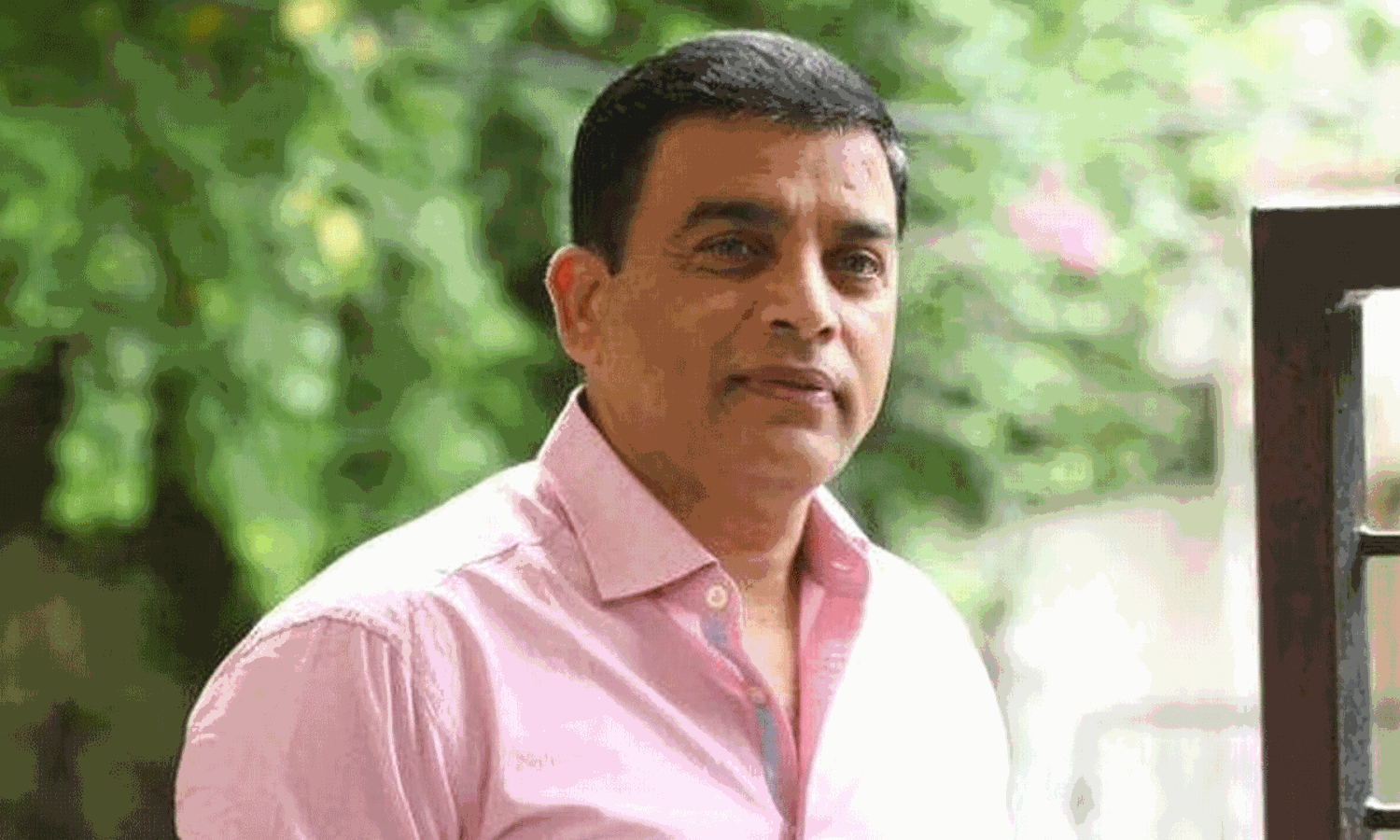 దిల్ రాజు బ్యానర్ నుంచి అతను ఎగ్జిట్..? దిల్ రాజు బ్యానర్ నుంచి అతను ఎగ్జిట్..?