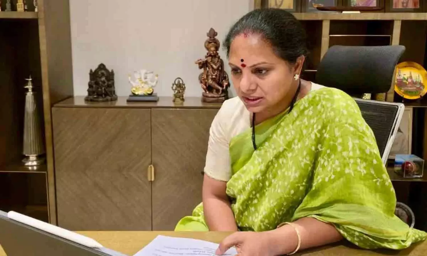 కవిత సీటు  ఆయనకేనా...జాక్ పాట్ కొట్టినట్లే !