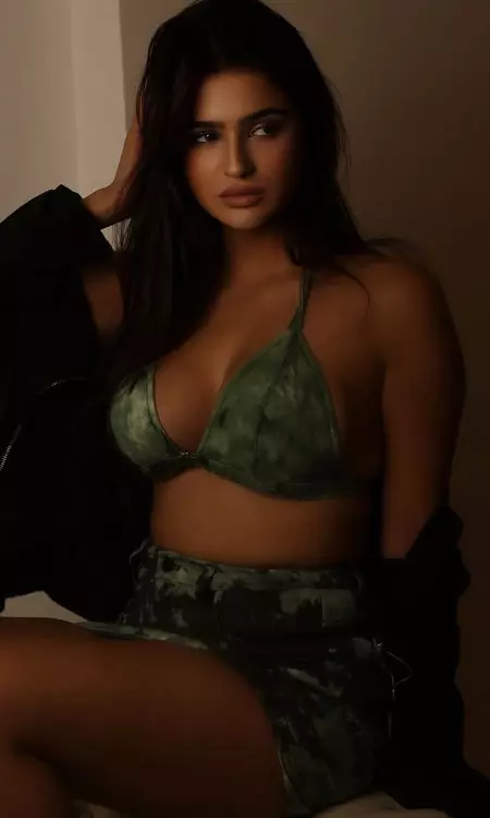 Prakriti Pavani: Talent, Beauty & Instagram Charm Combined