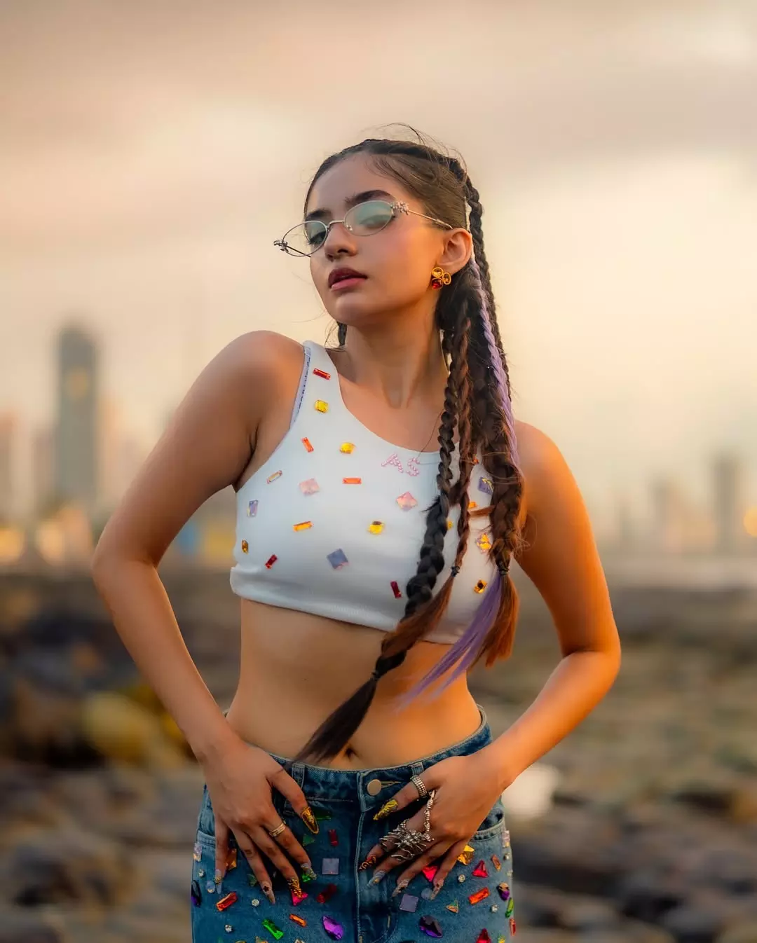 Anushka Sens Chameleon Glow: Favorite Look and Music Debut Anushka Sens Chameleon Glow: Favorite Look and Music Debut