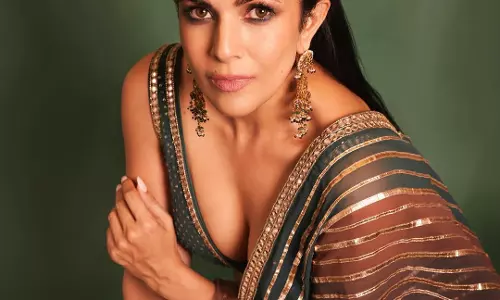 Nimrat Kaur Exudes Timeless Elegance in a Deep Green and Gold Saree